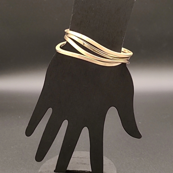 Unbranded Jewelry - Fashion gold bangle set of 4